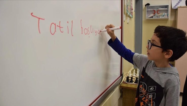 Okullarda ilk ara tatil başladı