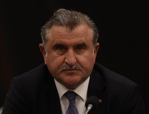 Osman Aşkın Bak: Başvuran öğrencilerin yüzde 97’si yurtlara yerleştirildi
