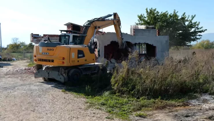 Osmangazi Belediyesi Kaçak Yapılara Geçit Vermiyor