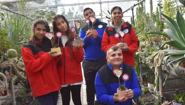 Özel Gereksinimli Bireylerden Öğretmenler Günü İçin Anlamlı Hediye