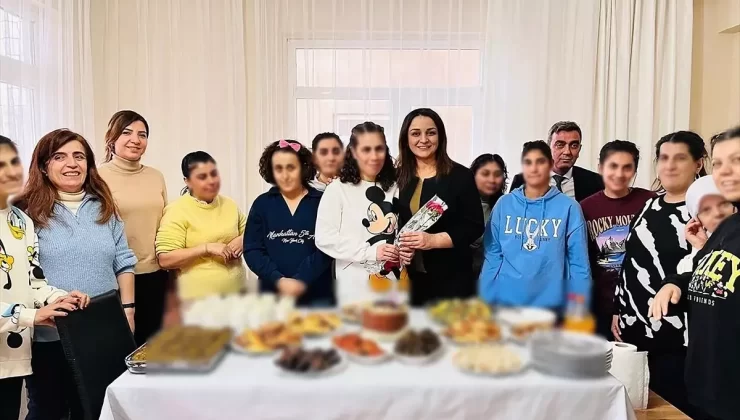 Özel Gereksinimli Bireylere Doğum Günü Kutlaması