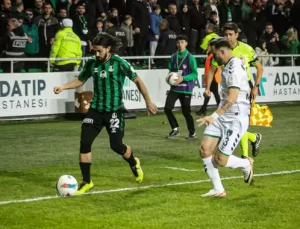 (ÖZET) 42 yıl sonra bir ilk! Kocaelispor, Sakaryaspor’u devirdi