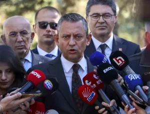 Özgür Özel’den Tuncer Bakırhan Hakkında Eleştiri: ‘Cevap Söz ile Verilmeli’