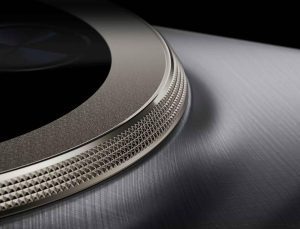 Parlak titanyum tasarımıyla göz alıcı Huawei Mate 70 Pro+ ve Mate 70 RS tanıtıldı