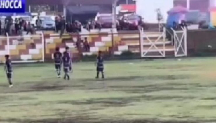 Peru’da sahaya düşen yıldırım oyuncuları yaktı: 1 ölü, 5 yaralı