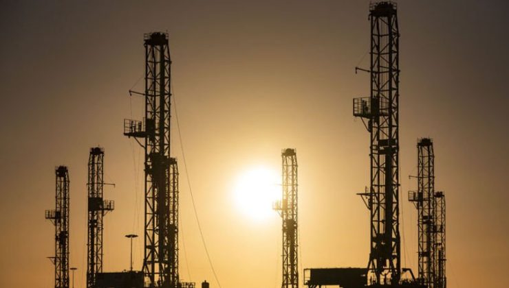 Petrol haftalık düşüşe hazırlanıyor