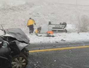 Posof’ta Otomobil Çarpışması: 8 Yaralı