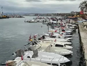 Poyraz Fırtınası Tekirdağ’da Deniz Ulaşımını Durma Noktasına Getirdi