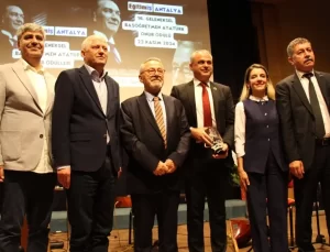 Prof. Dr. Naci Görür’e Onur Ödülü