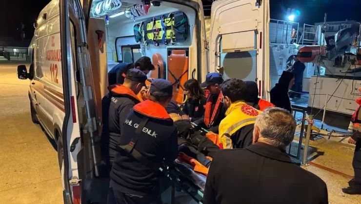 Rahatsızlanan 3 kişi Sahil Güvenlik ile hastaneye ulaştırıldı