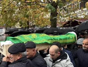 Rize’de emekli öğretmen son yolculuğuna Öğretmenler Günü’nde uğurlandı