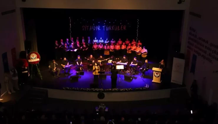 Sağlıkçılar Korosundan Türküler