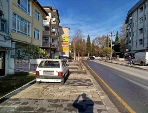 Sakarya’da Zabıta Ekipleri Kaldırım İşgallerine Geçit Vermiyor