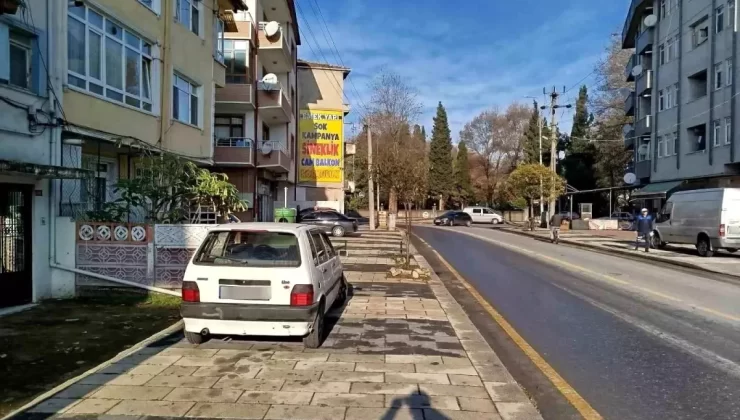 Sakarya’da Zabıta Ekipleri Kaldırım İşgallerine Geçit Vermiyor