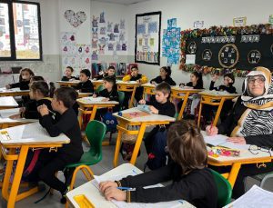 Samsun’da babasının izin vermediği kadın 81 yaşında okula başladı