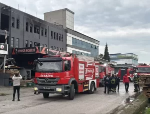Samsun’da Mobilya İmalathanesinde Yangın