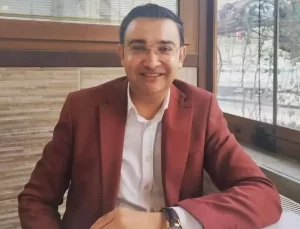 Şanlıurfa’da Kaza: Eczacı ve Oğlu Hayatını Kaybetti, Eşi Ağır Yaralı