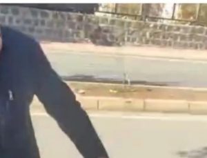 Şanlıurfa’da trafik kazası sonrası taraflar birbirine girdi