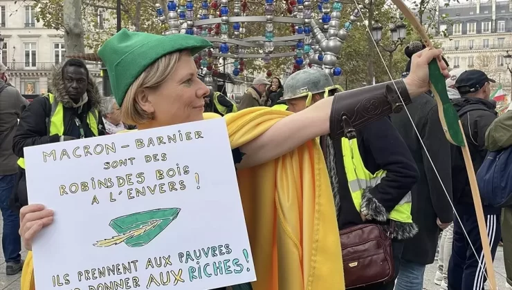 Sarı Yelekliler 6. Yılını Protesto Ediyor