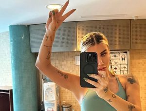 Şarkıcı İrem Derici’nin yeni bir itirafı var: “Yüzünü görsem balgam atarım”