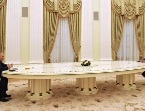 Scholz ve Putin Arasında İlk Telefon Görüşmesi