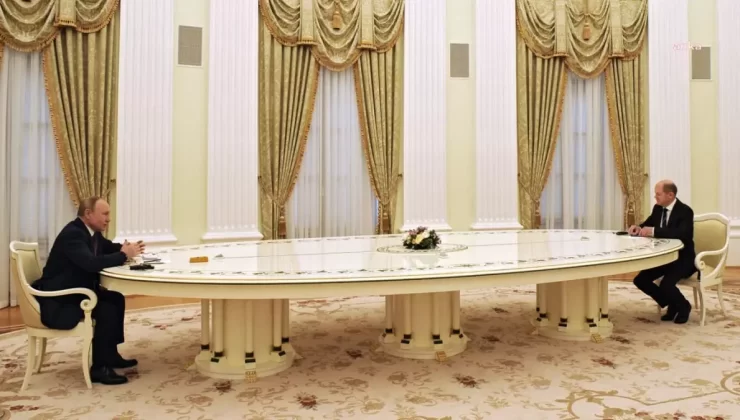 Scholz ve Putin Arasında İlk Telefon Görüşmesi