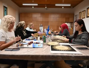 Seddülbahir Kalesi’nde Kadınların El İşçiliği Sergileniyor