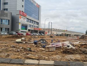 Sel felaketinin vurduğu İspanya’da yaralarını sarmaya çalışıyor