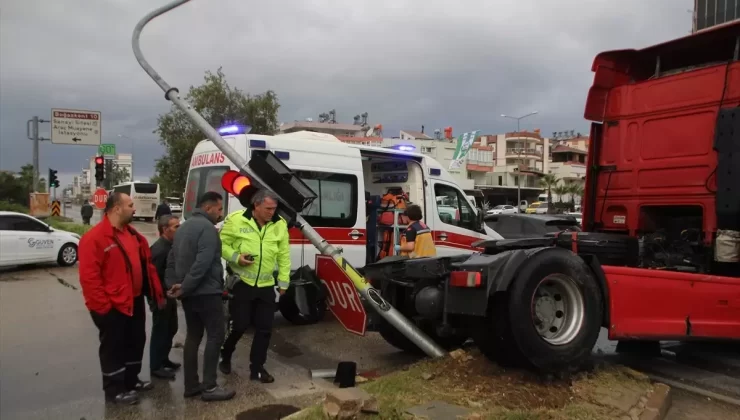 Serik’te Tır Çarpışması: 1 Yaralı