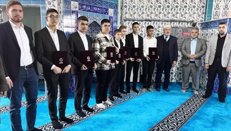 Seydişehir’de 8 Hafız Mezun Oldu