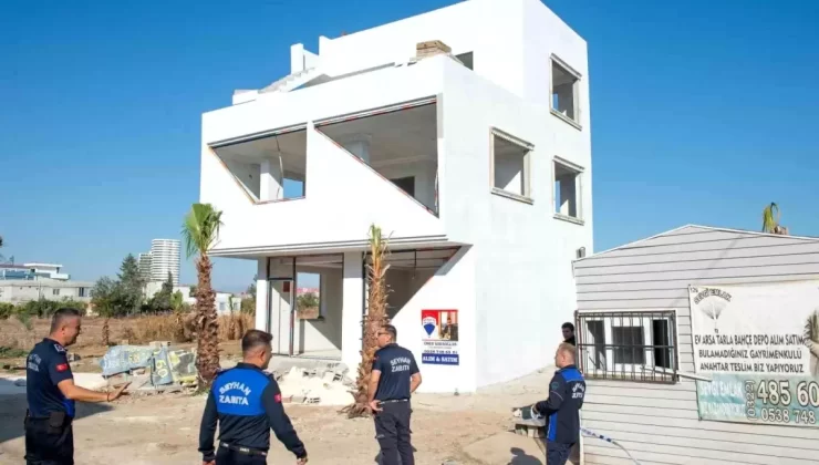 Seyhan’da Kaçak Yapılar Yıkıldı