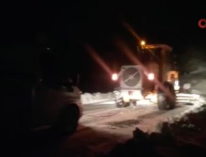 Siirt’te karda mahsur kalanlar kurtarıldı
