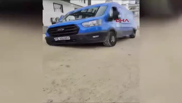 Siirt’te Minibüs Yol Çökmesi Sonucu Çukura Düştü