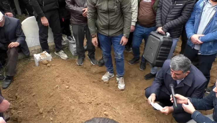 Silahlı Saldırıda Hayatını Kaybeden Hastane Görevlisi Emrah Budak Toprağa Verildi