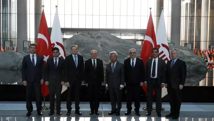Şimşek’ten AIIB Ziyareti