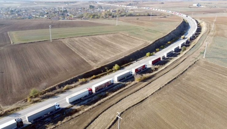 Sınır kapılarında yeni sistem: Hamzabeyli’de 25 kilometre TIR kuyruğu