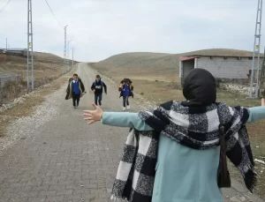 Sınır Köyünde Eğitime Devam