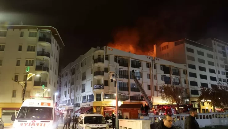 Sivas’ta Binada Yangın Çıktı