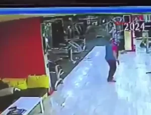 Spor Salonu Önünde Kanlı Olay