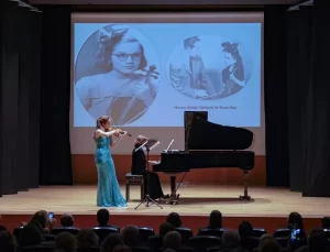 Suna Kan Keman Günleri Devam Ediyor