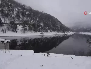 Sünnet Gölü’nde Kış Manzarası