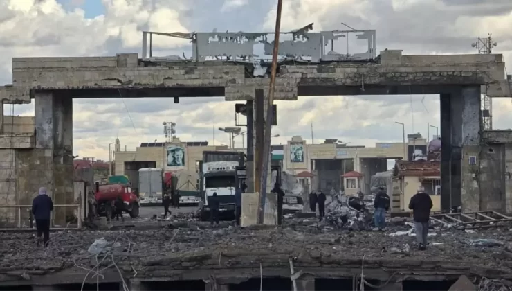 Suriye’de Muhalifler Halep ve İdlib’de Kontrolü Ele Geçirdi