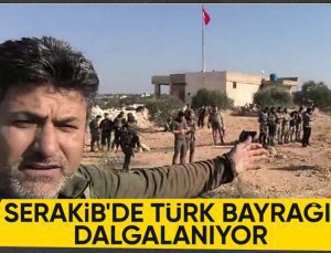 Suriye’de Serakib’i ele geçiren muhalifler, binalara Türk bayrağı astı