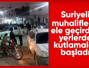 Suriyeli muhaliflerin ele geçirdiği Serakib’de halk, sokakta kutlama yaptı