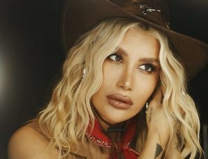 Takipçisinin sorusuna sinirlendi! Şarkıcı İrem Derici’den gündem olan yanıt