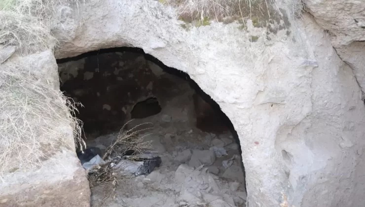 Tarihi Kiliseden Kurşun Levha Hırsızlığı