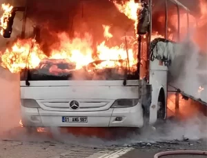 Tarsus’ta Otobüs Yangını