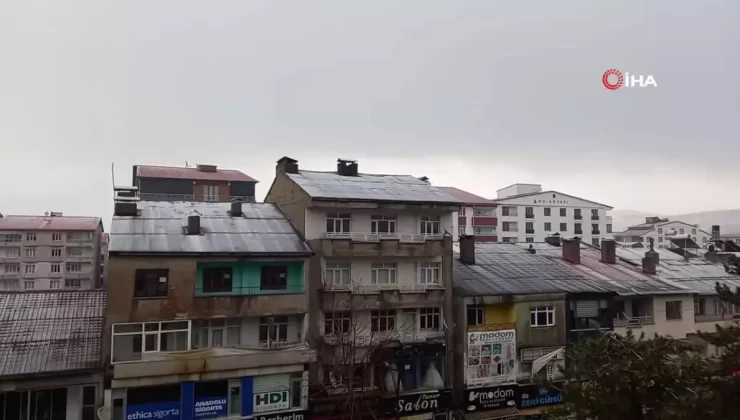 Tatvan’da Kar Yağışı Başladı