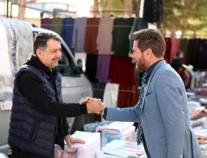 Tavas Belediye Başkanı Kadir Tatık, Perşembe Pazarında Halkla Buluştu