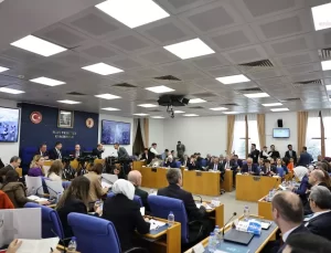 TBMM’de Aile ve Sosyal Hizmetler Bakanlığı Bütçe Görüşmeleri Gergin Geçti